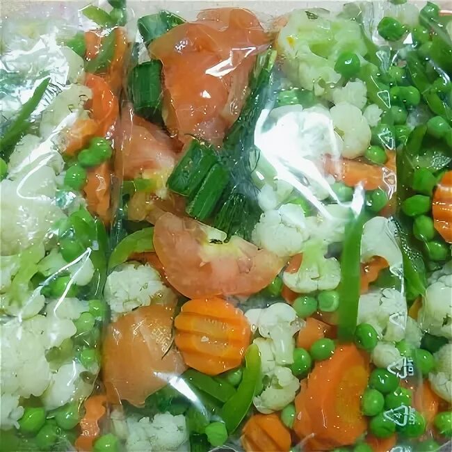 Замороженные овощи с соевым соусом. Смесь овощей на зиму. Заморозка овощей на зиму. Овощной салат замороженные овощи. Замороженные овощи из Египта.