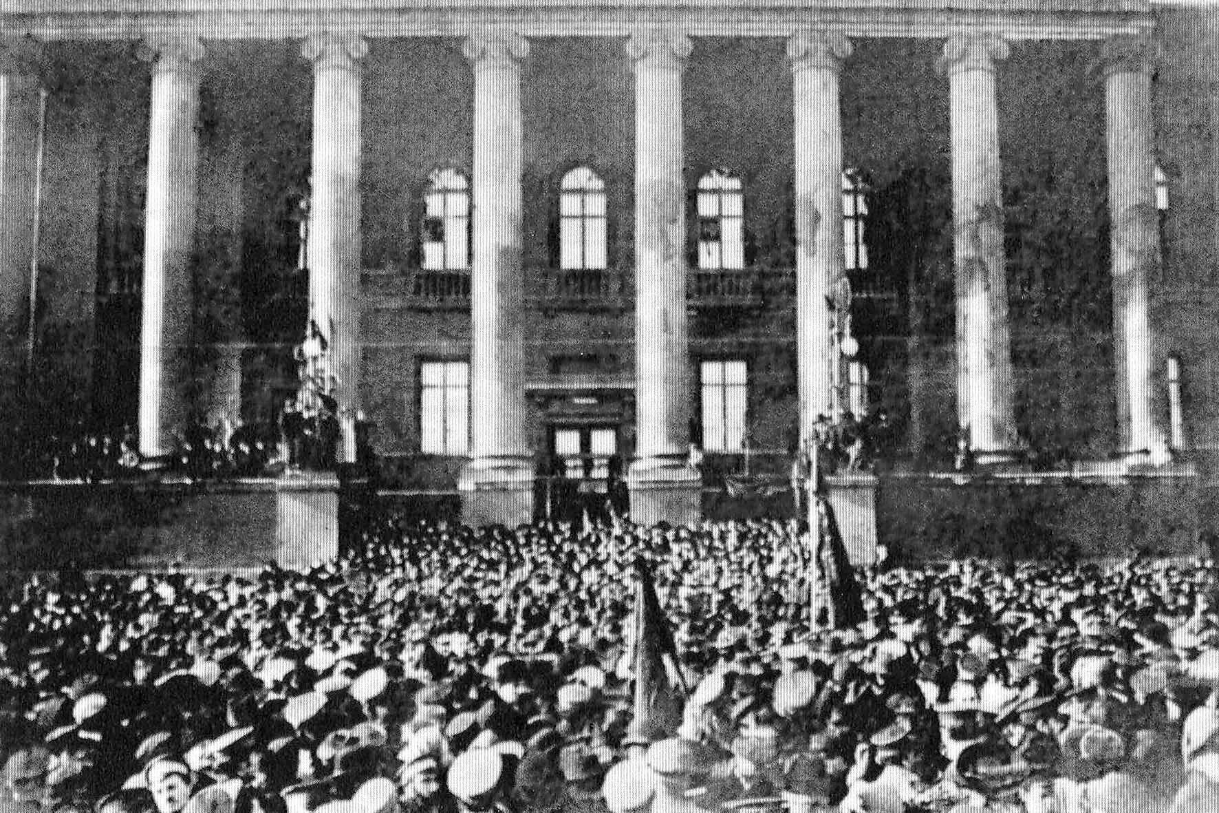 Митинг у Московского университета 1905. Революционные волнения 1911 год Московский университет. Минск 1905. Курловский расстрел.