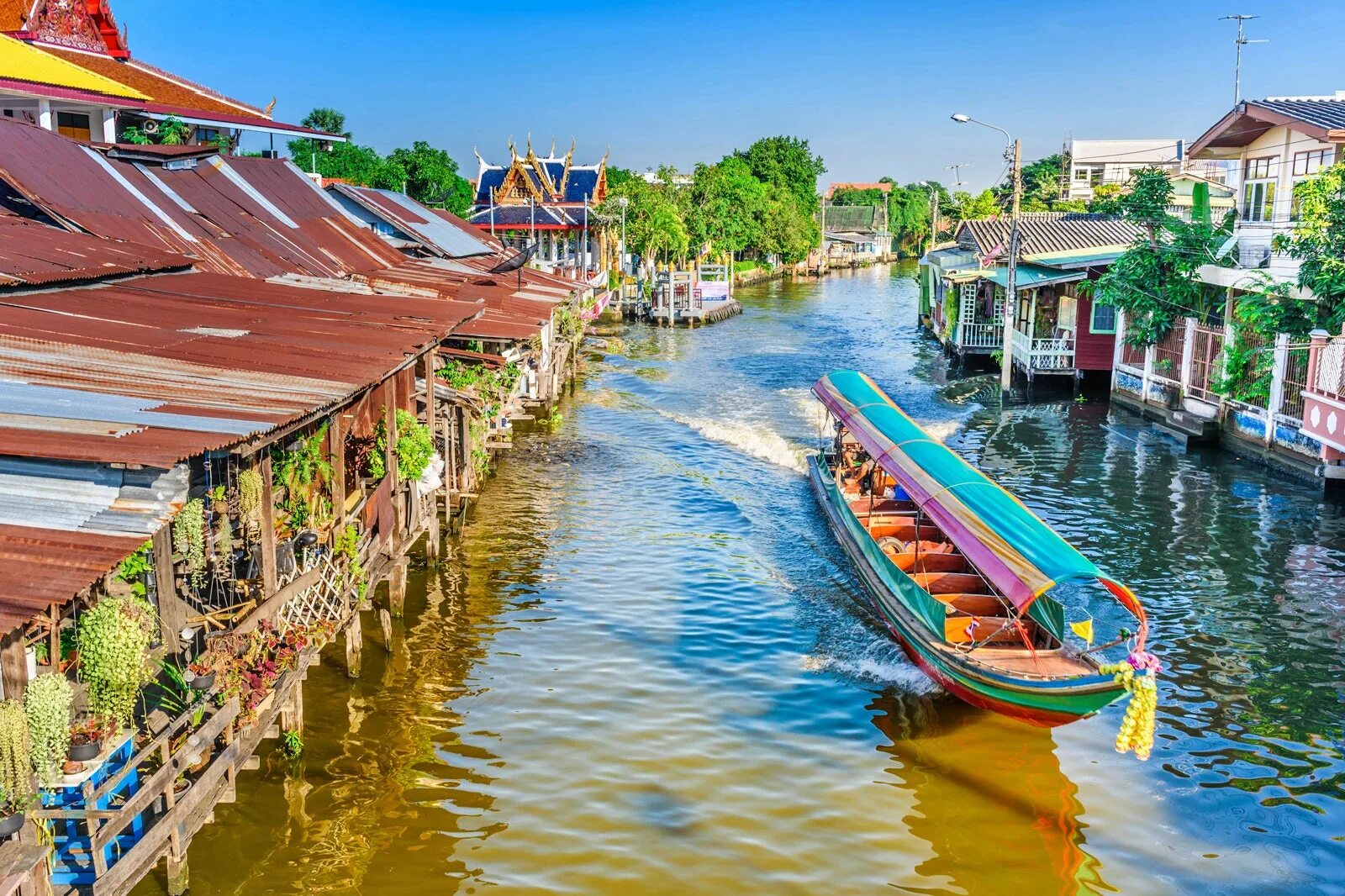 Топ бангкок. Районы Тхонбури Бангкок. Bangkok Klong canal Tour. Клонг азиатская Венеция. Бангкок длиннохвостая лодка.