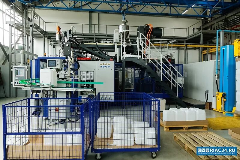 завод фосагро череповец. предприятие выпустило 2000. импортозамещающая продукция. волгоградский завод новогодней продукции. определите по высказываниям тип экономической системы.