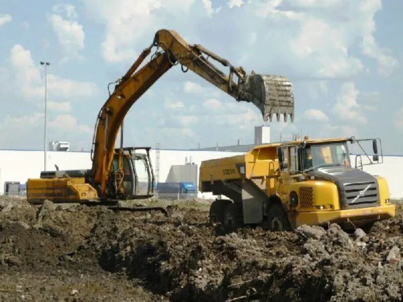 тбо воротынск полигон рекультивация. полигон тбо балахна. рекультивация полигона тбо. экскавация грунта. погрузка грунта в автосамосвал.