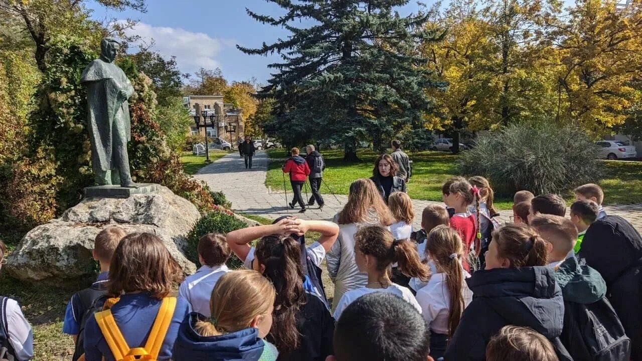 Музеи железноводска. Фотография начальной школы города Железноводска 2023.