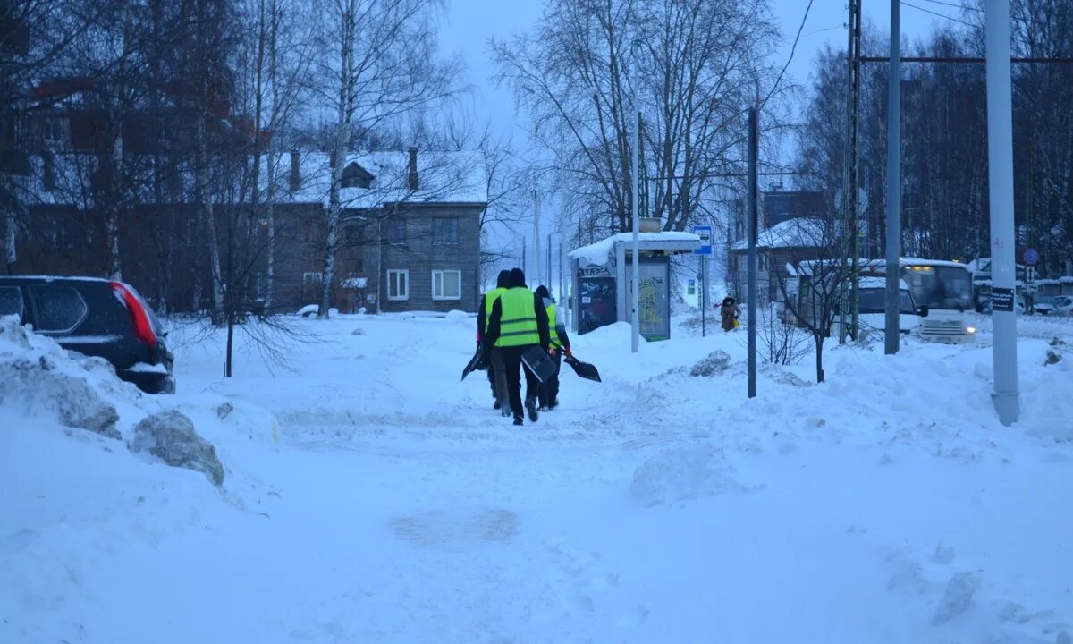 Уборка снега. Зимние сугробы. Вызывайте полицию 2