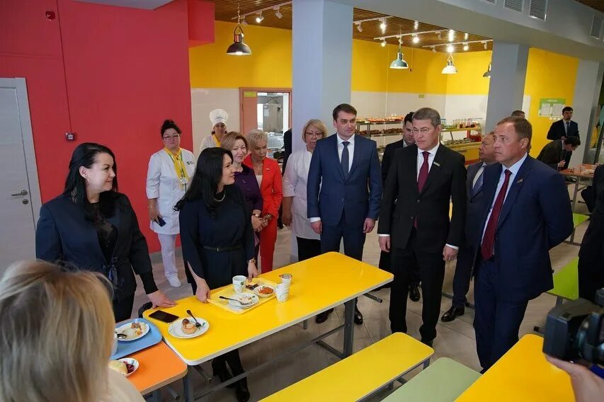 Школа смарт 162 уфа. Гимназия 2 смарт уфа. Полилингвальная школа уфа яркий. Школа смарт 162 уфа. Школа смарт 162 уфа.