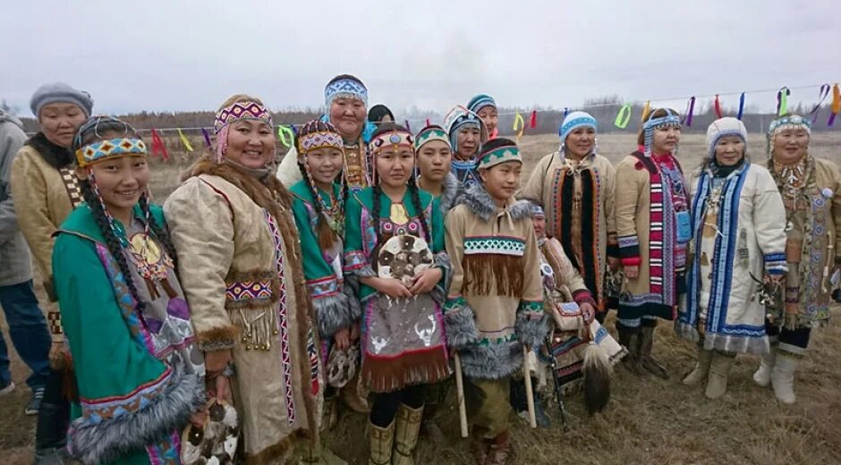 Традиционная одежда удэгейцев. Удэгейцы народ дальнего востока. Коренные народы приморского края удэгейцы. Тазы народ. Тазы народ.