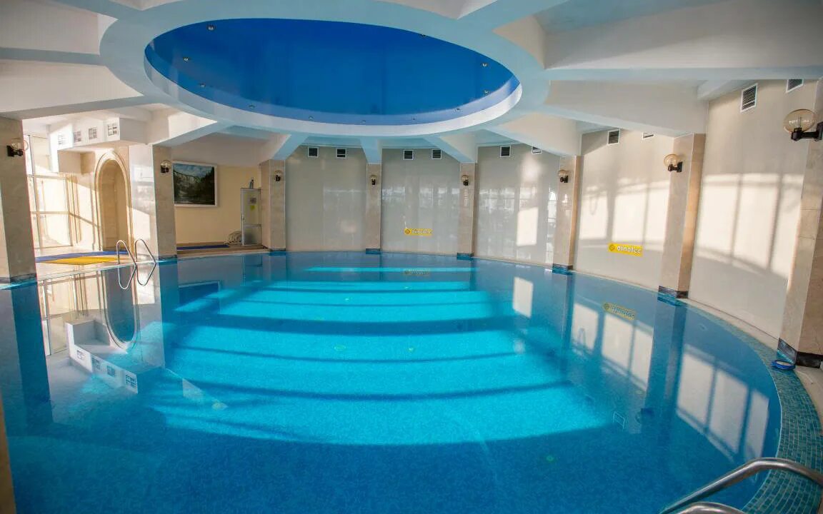 Прыгун на лыжах. Горный воздух сочи. Прыжки с трамплина на лыжах. Горный воздух судак. Бризовая, д.