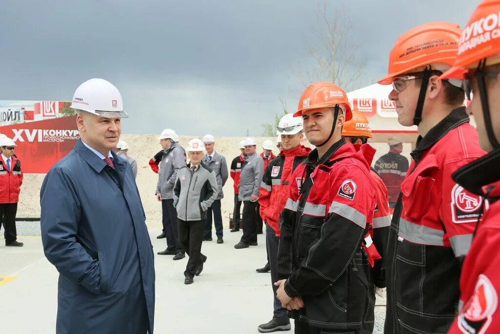 Когалым лукойл западная. Кабатов Когалым Лукойл. Кабатов Лукойл Западная Сибирь. Генеральный директор ТПП когалымнефтегаз.