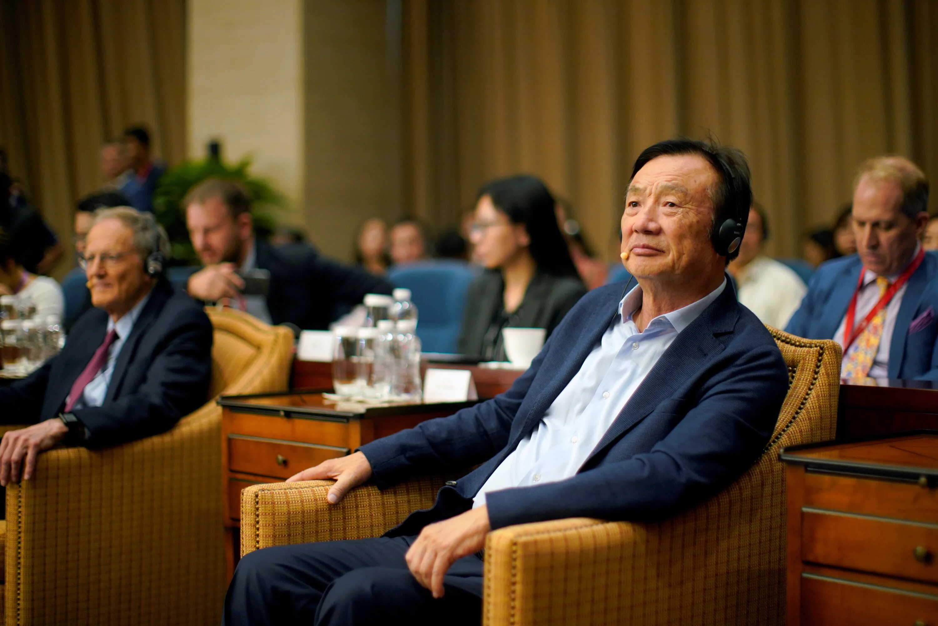 Жэнь чжэнфэй. Жэнь чжэнфэ́й. жэнь чжэнфэй huawei. основатель хуавей. huawei founder.