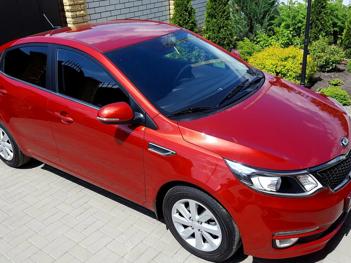 Киа красная купить. Kia Rio 2017 красный. Kia Rio 3 красная. Kia Rio III 2017. Kia Rio 2011 красная.