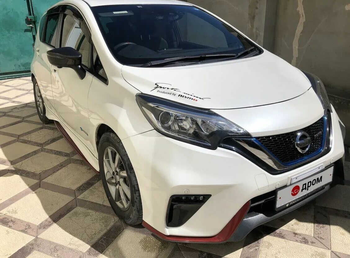Nissan Note 2018 e-Power белый. Nissan Note 2018. Nissan Note e-Power 2018. Nissan Note e Power 2018 Nismo.