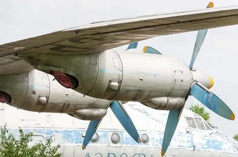 Самолет ан 10