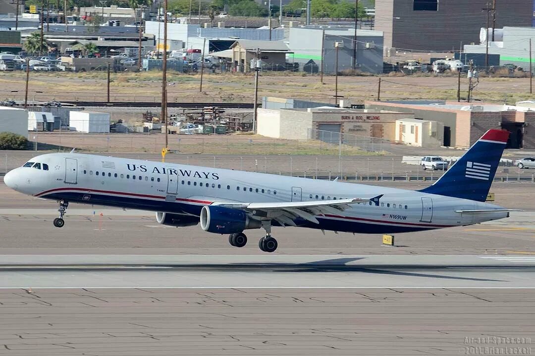 Us airways. А320 us Airways. Airbus a320 us Airways. Airbus a320-214. Airbus a320 landing.