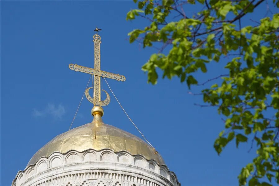Крест успенского собора. Успенский собор во владимире крест. Дмитриевский собор во владимире крест. Дмитриевский собор крест. Собор рождества христова крест.