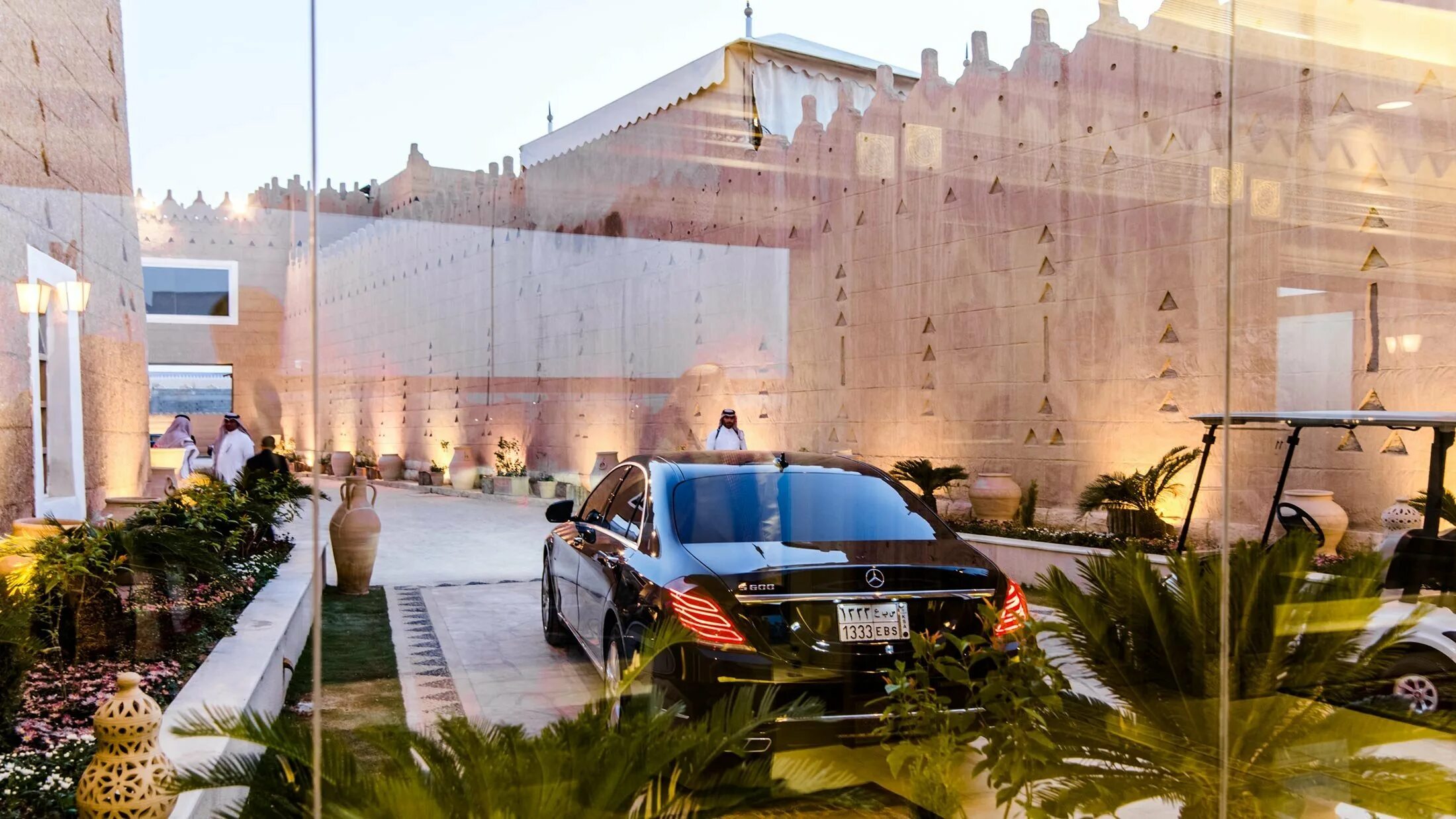 Королевский дворец в Эр-Рияде. Резиденция короля Саудовской Аравии. Дворец принца Саудовской Аравии. Дворец короля Саудовской Аравии интерьер.