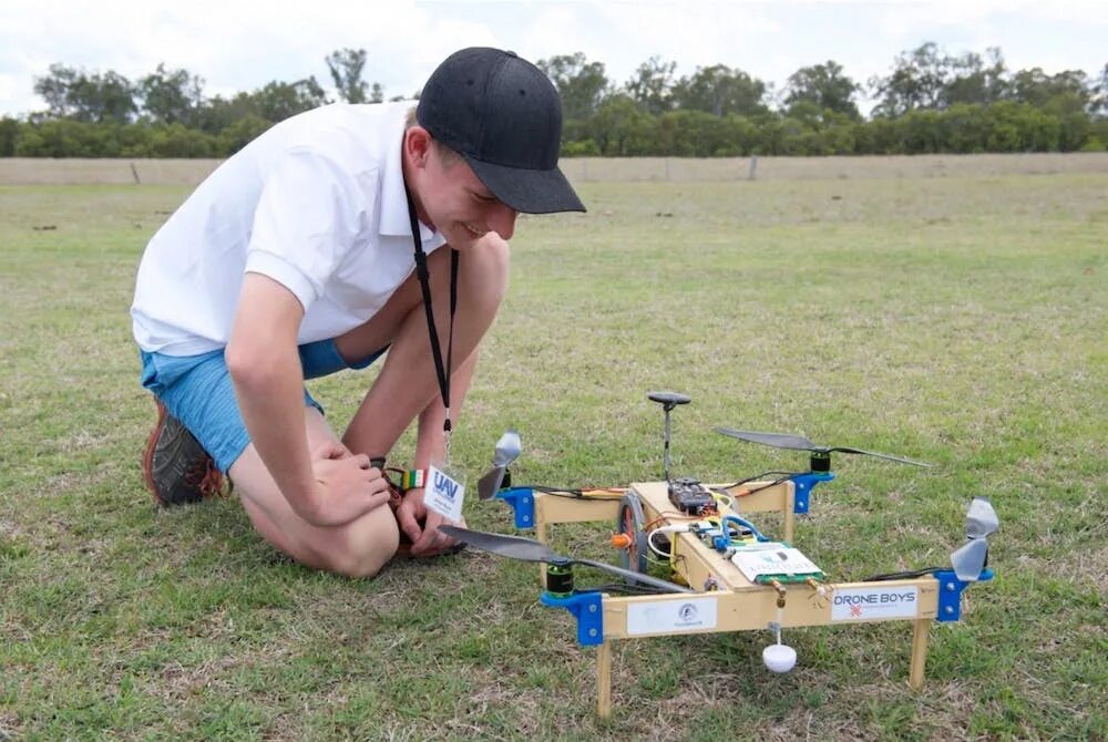 Применение fpv дронов. Fpv-дронов. гоночный fpv дрон. устройство fpv дронов. самодельный дрон.