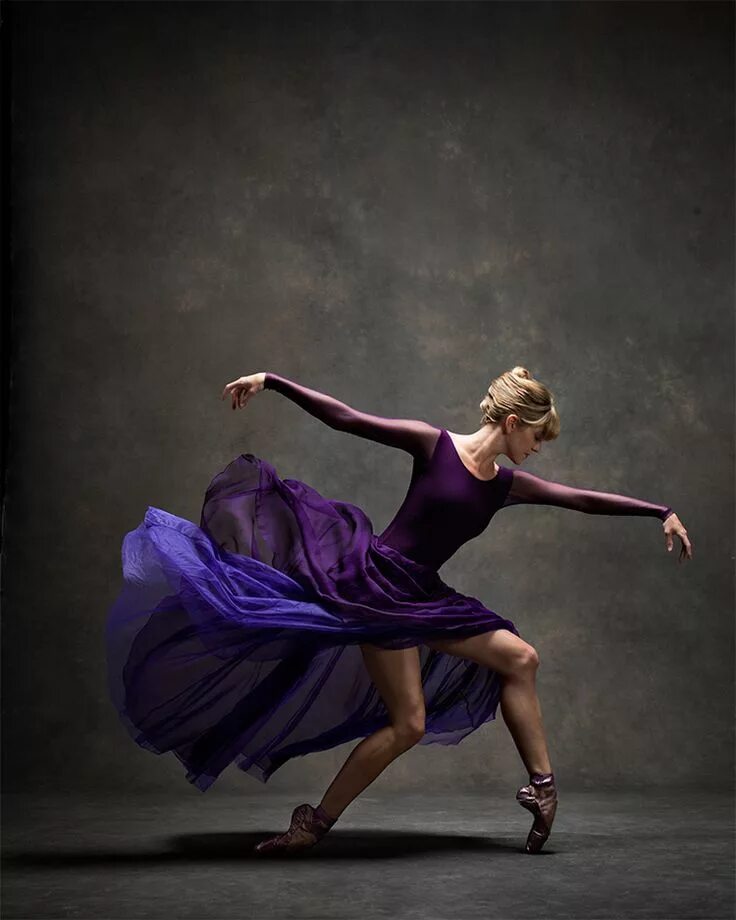 Современная балерина. Фотосессия танцоров. Танцовщица. Современный балет.