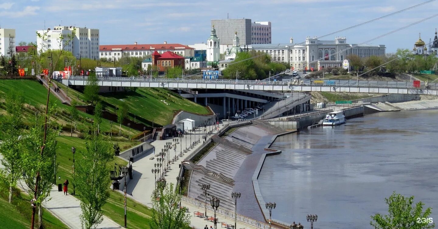 Город Тюмень набережная. Достопримечательности Тюмени набережная. Набережная Тюмени Тюмени. Центральная набережная Тюмень.