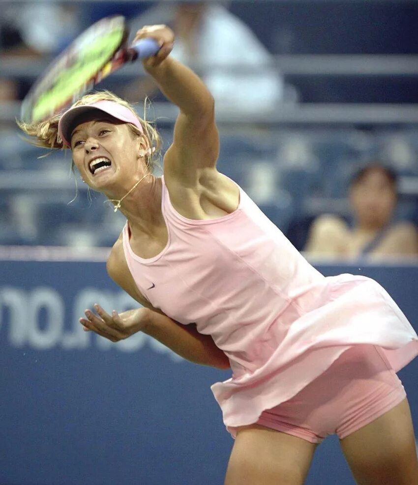 Мария шарапова теннисистка +18. Маша шарапова теннис. Гусева теннисистка. Мария шарапова тропикана. Теннисистки без.