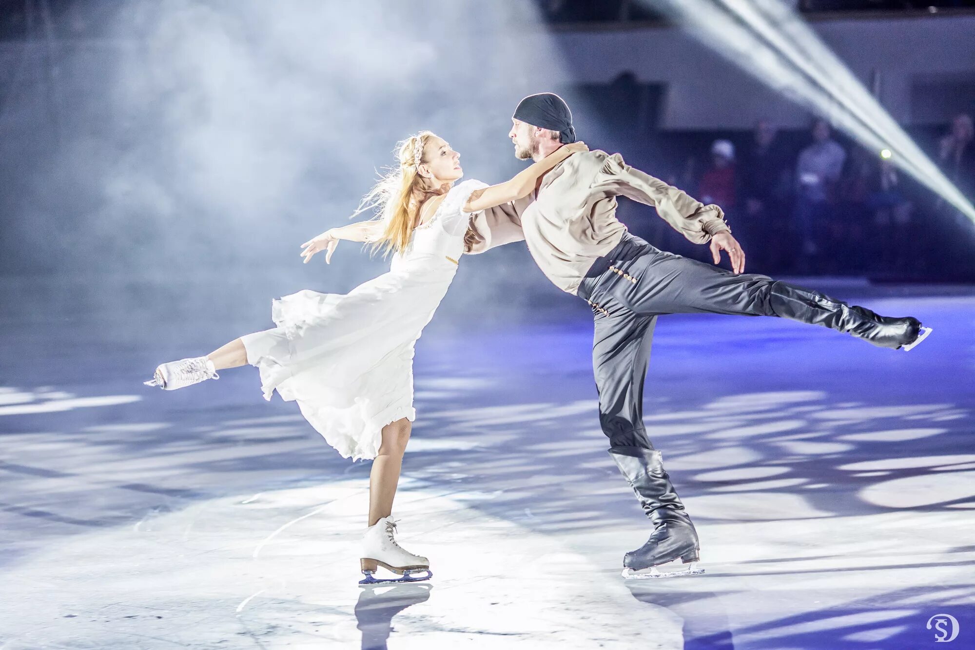 яна хохлова ледниковый период вячеслав чепурченко. танцы со льдом. танцы со льдом. ледниковый период 2020 яна хохлова и вячеслав чепурченко. екатерина боброва фигуристка конфуз.