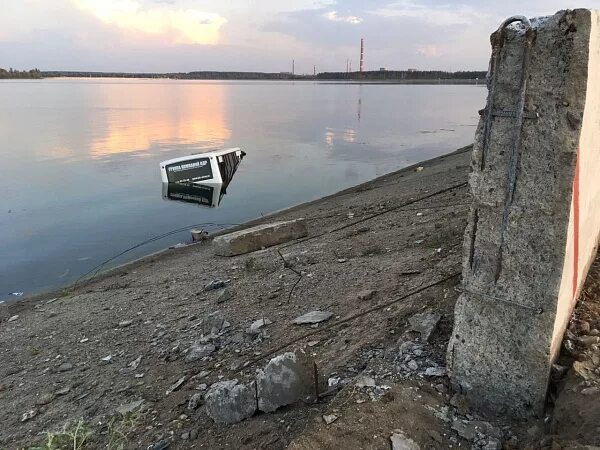 Сброс воды сурское. Матырское водохранилище Липецк. Водохранилище Липецкое Липецк. Матырское водохранилище дамба Липецк. Матырское водохранилище (Липецкое море).