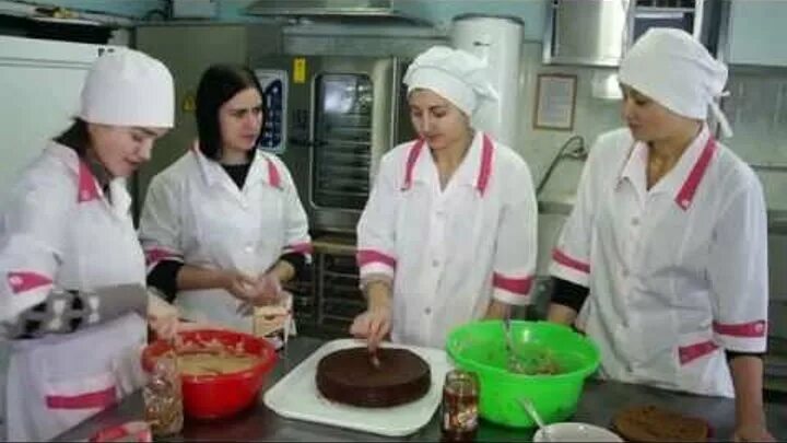 Какое училище закончил. Окончила училище по специальности. Окончила училище по специальности. Окончила училище по специальности. Присвоена квалификация.