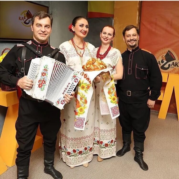 Славица ансамбль краснодар. Нагайкина казак фм. Ансамбль станица елизаветинская. Казак фм радио песня про маму. Римма тлецери.