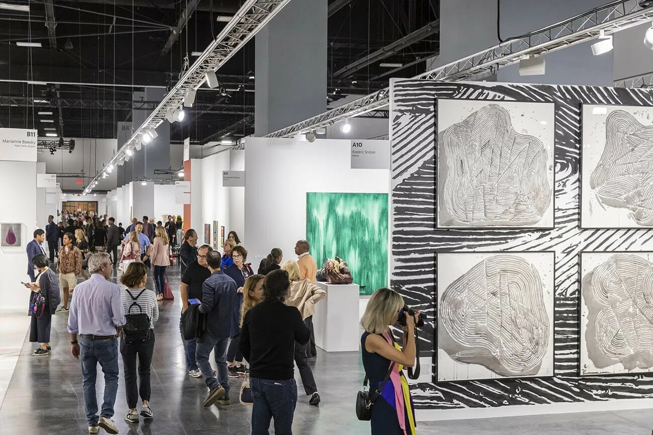 Выставка Art Basel в Швейцарии. Арт Базель Майами. Art Basel Miami Beach 2019. Арт Базель выставка. Выставочное искусство