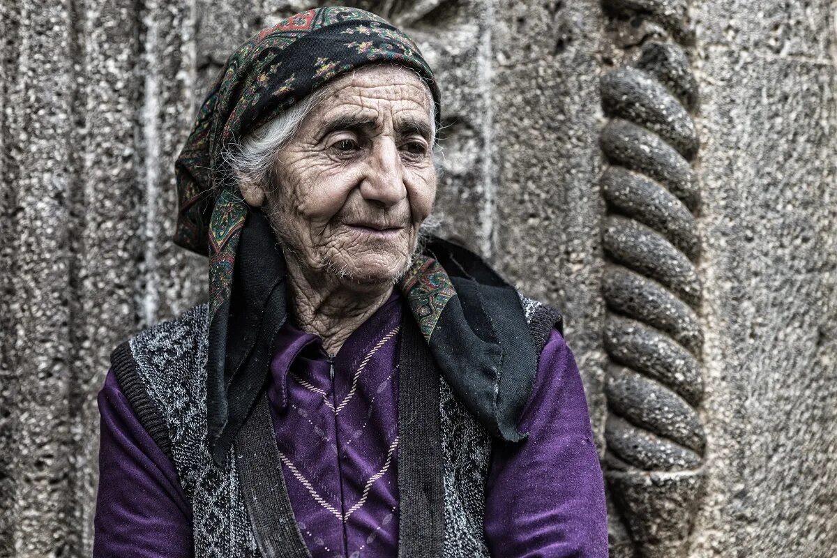 Бабушка исы. Грузинская бабушка. Старая Грузинская женщина. Бабушка армянка.