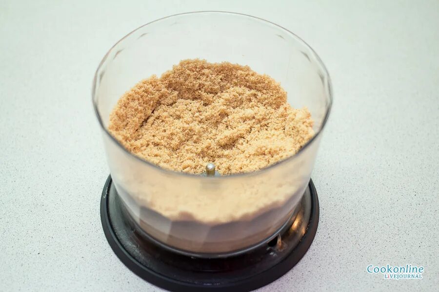 Печенье с овсяными хлопьями. Печенье в блендере. Измельченное печенье. Измельчить печенье в блендере. Блендер печенье измельчает.