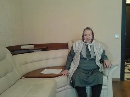Бабушка зина подарила своей внучке маше