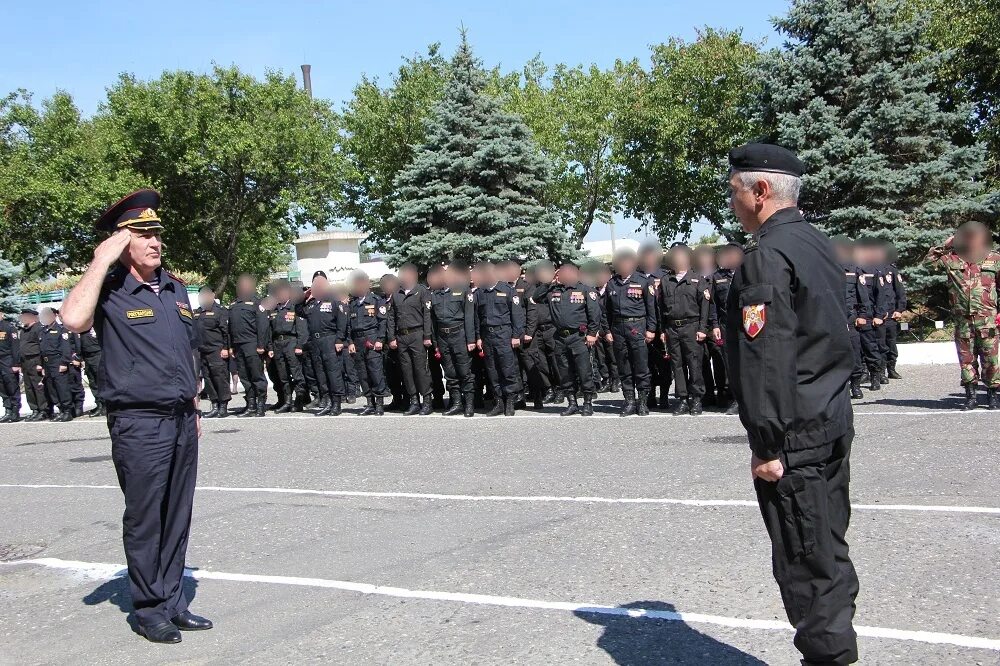 Омон махачкала. Сотрудник омон. Омон горец махачкалинский. Омон махачкала. Махачкалинский омон.