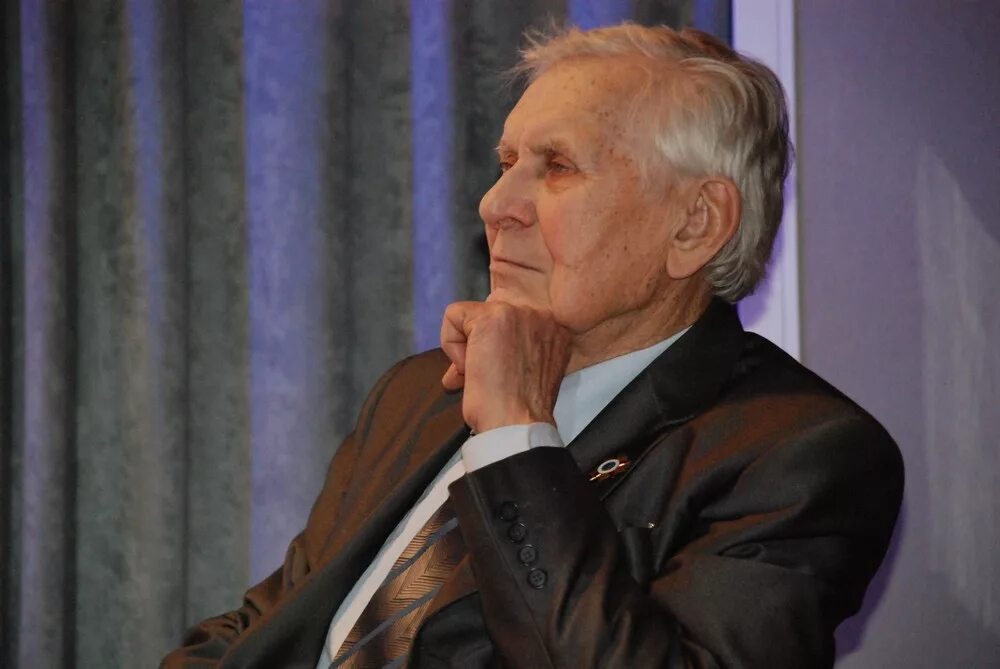 Николай дупак актер. Первый руководитель театра. Рудольф фурманов актер. Рыжаков виктор анатольевич. Рудольф фурманов актер.