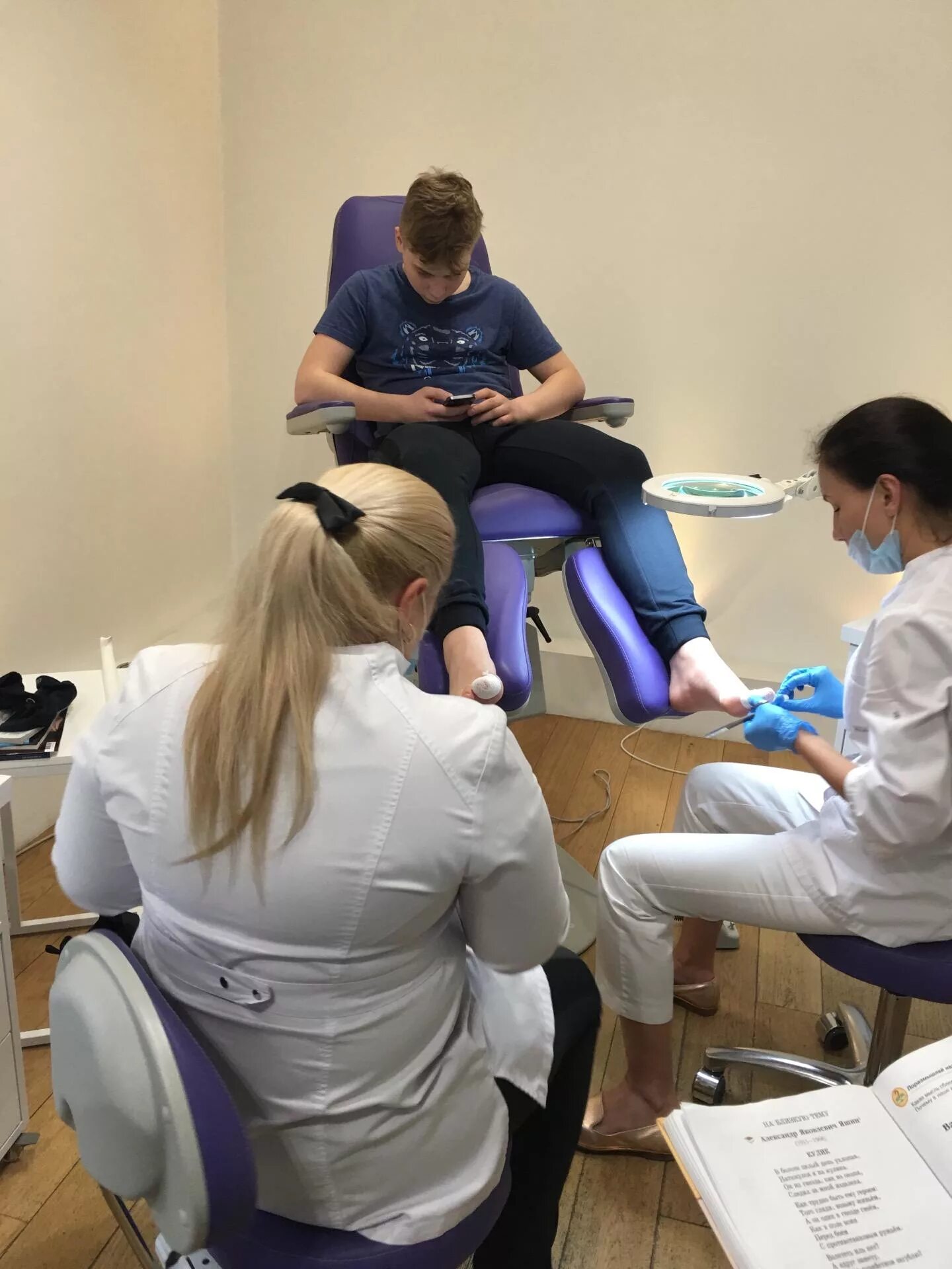 Подо центр. Рисунок мужской подопедикюр. Подо центр. Медицинский центр тельмана калининград. Подо центр.