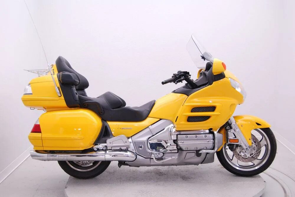 Honda gold wing gl1500 se. Honda goldwing 1800 2001. хонда голд винг авито. хонда голд винг авито. хонда голд винг 1988.