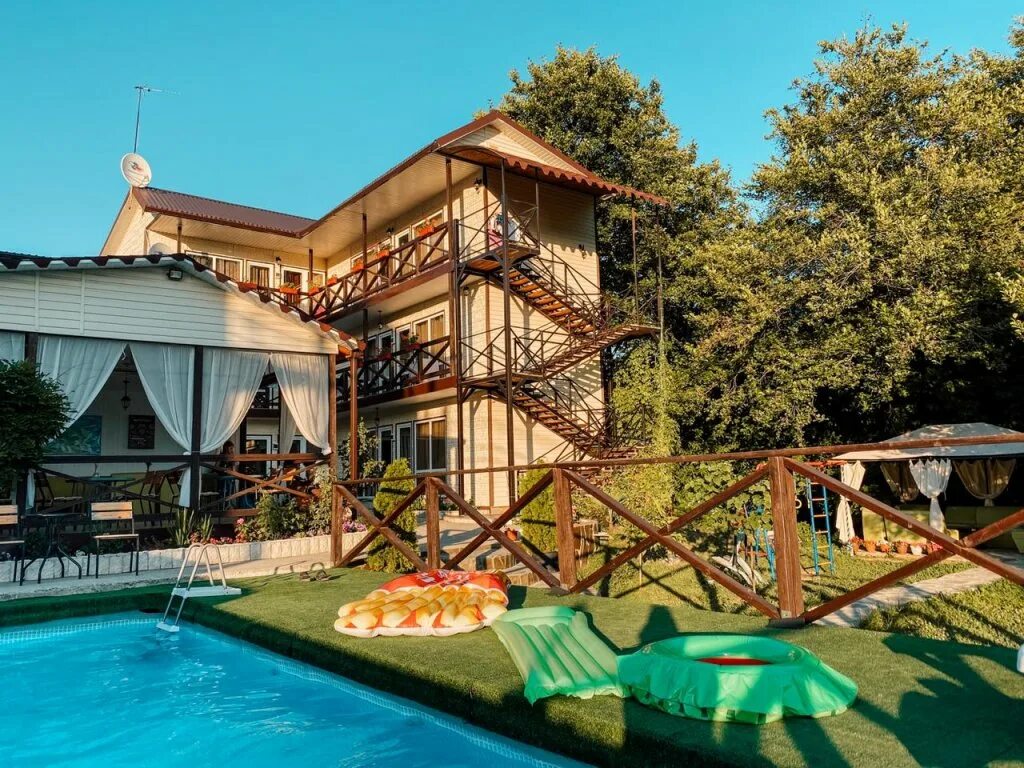 Вилла терраса соната в лоо декабристов 117. Гостевой дом лоо отзывы. Гостевой дом лоо отзывы. Сочи лучезарная 20. Гостевой дом санрайз сочи.