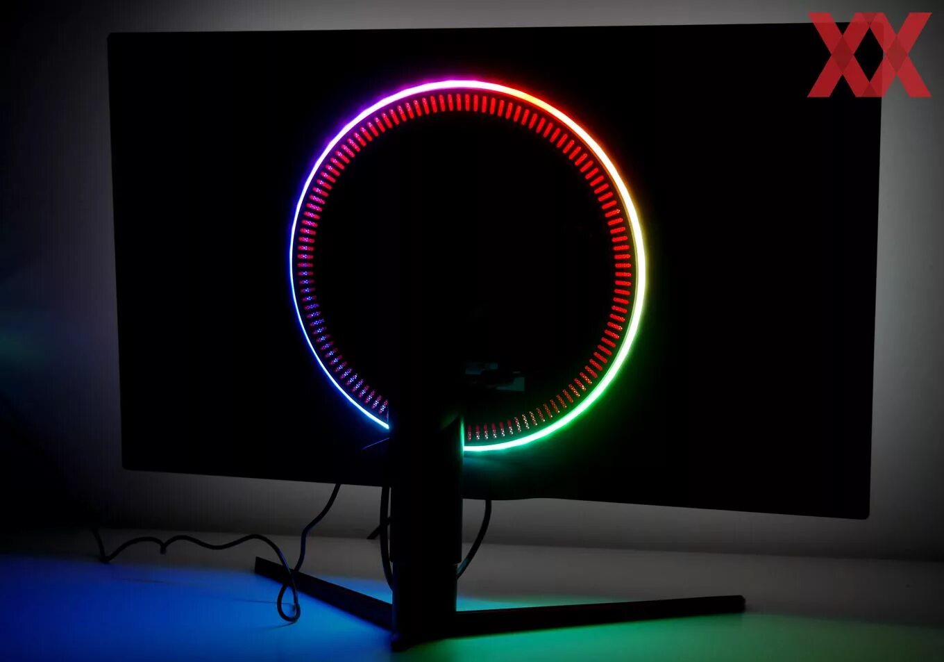 Монитор lg подсветка. Монитор с RGB подсветкой. РГБ подсветка монитора.