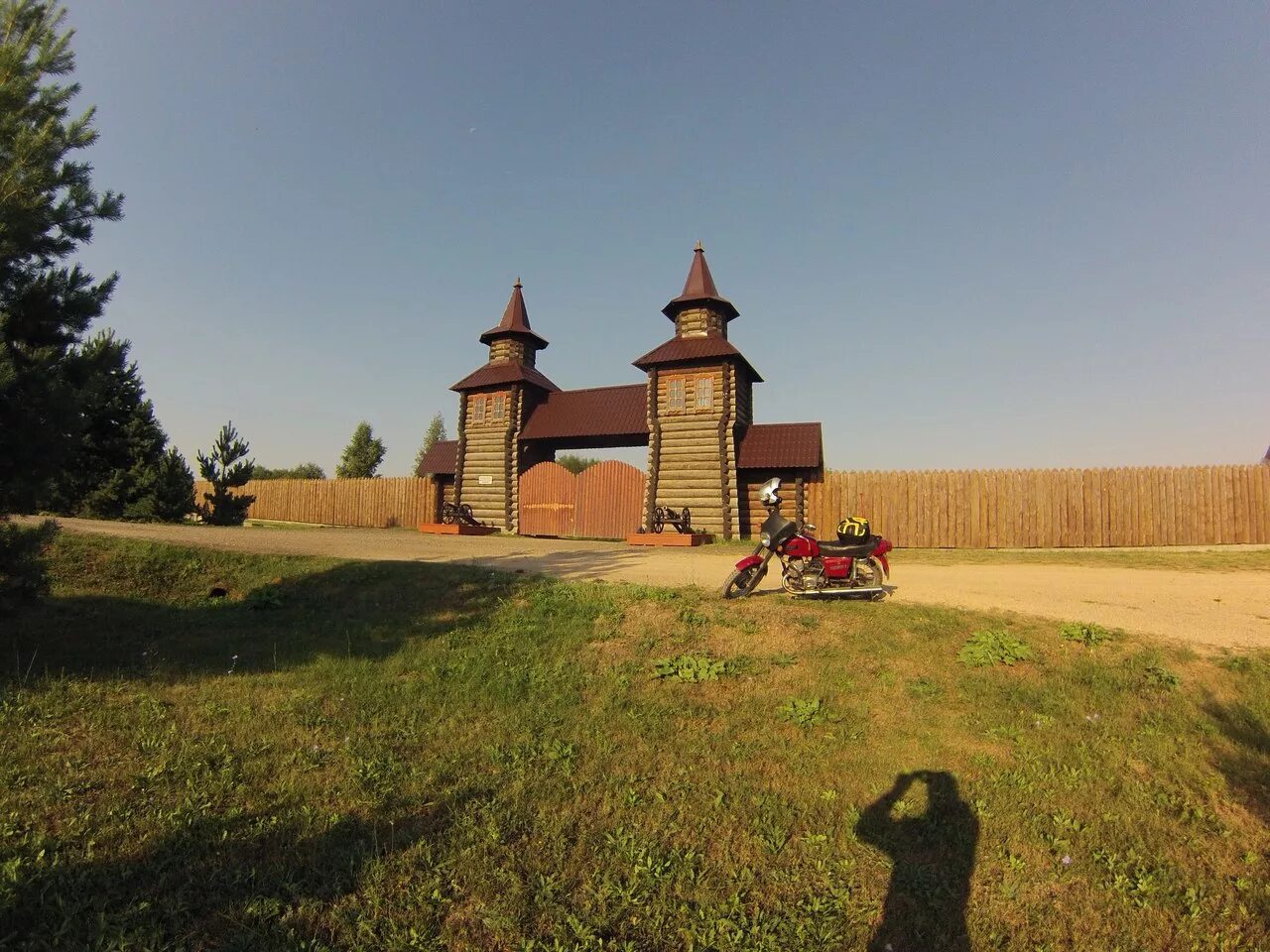 Луна оренбургская область. Поселок Луна Шарлыкский. Посёлок Луна Оренбургская область Шарлыкский район. Парк Луна Шарлыкский район. Парк в Шарлыке Оренбургской области.