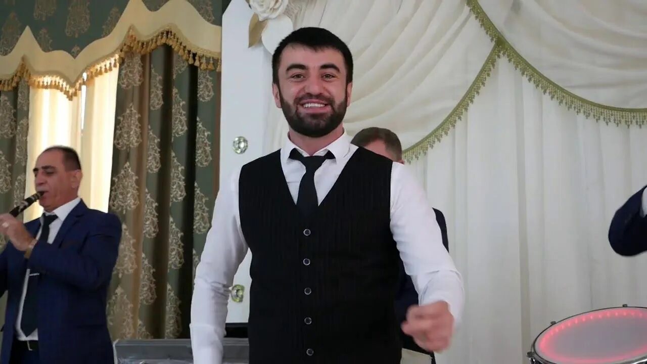 Жасмина габибуллаева лезгинская певица. Лезгинские певицы. Группа штул. Лезгинская песня мубарак. Группа даркуш.