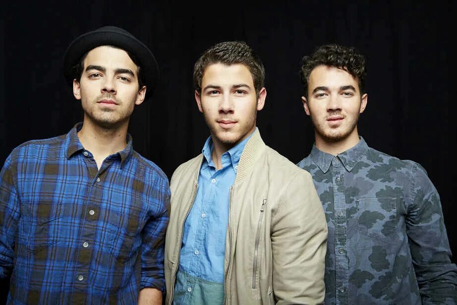 Jonas brothers. Братья джонас 2019. Джо brothers. Jonas brothers. Джонас бразерс.