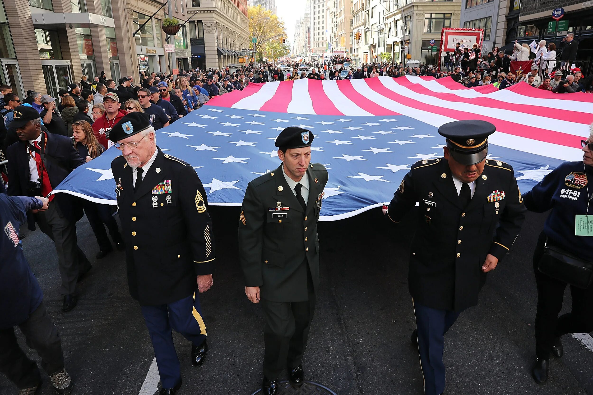 Veterans day. Ветеранс Дэй. Veterans Day в США. Парад ветеранов США. День ветеранов американский праздник.