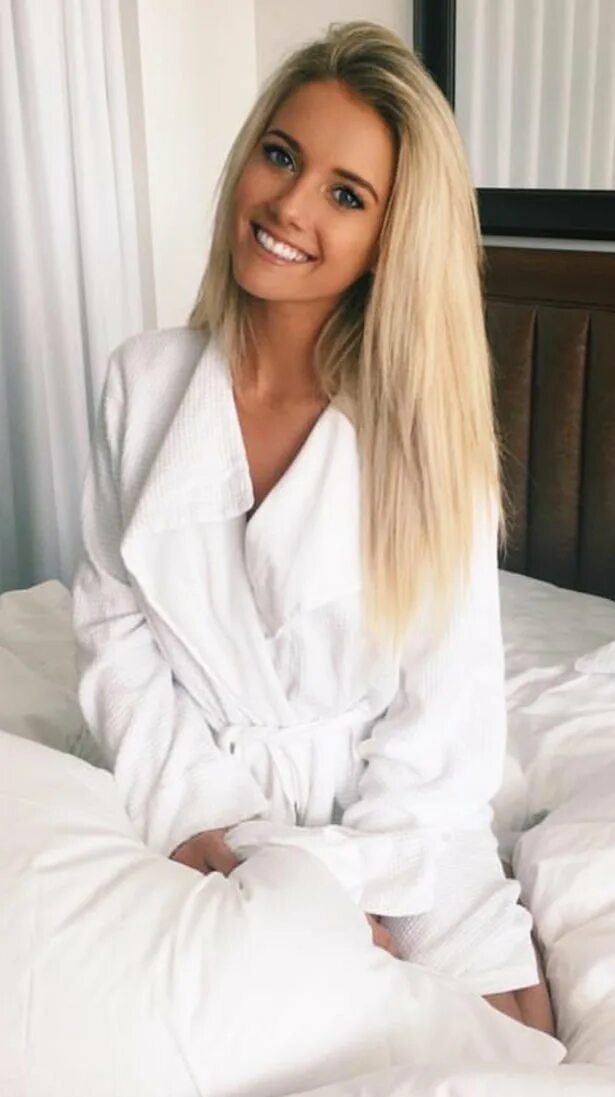 Photos n ° 9 : Lindsay Brewer’s a Race Car Driver!