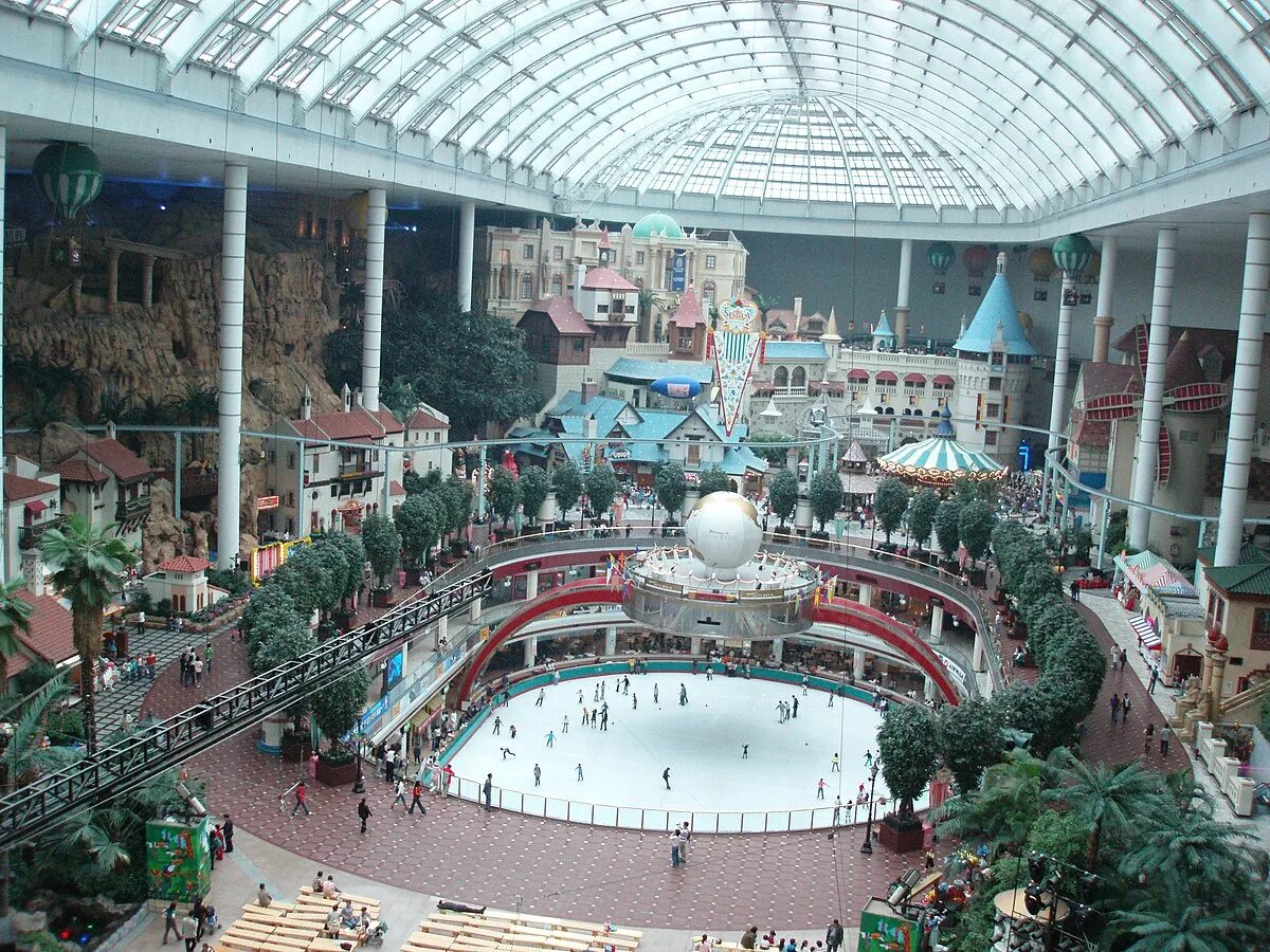 Парк lotte world в сеуле. Парк развлечений lotte world в южной корее. Парк lotte world. Мир лотте сеул южная корея lotte world. Парк lotte world.