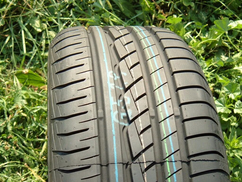 Toyo резина лето. Toyo cf1. PROXES cf1. Toyo cf1 PROXES 195r16. Toyo PROXES cf1 185/50/14.