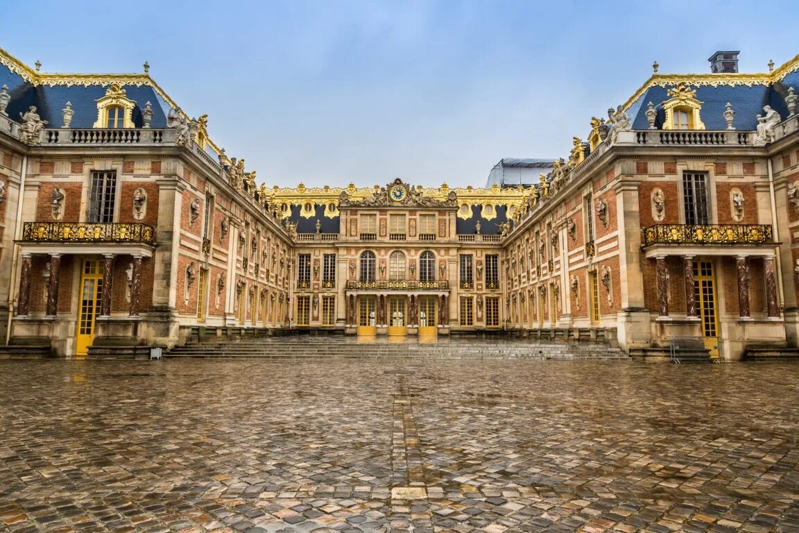 Королевский версаль. Версальский дворец дворцы Франции. Версальский Королевский дворец Франция. Замок Версаль в Париже.