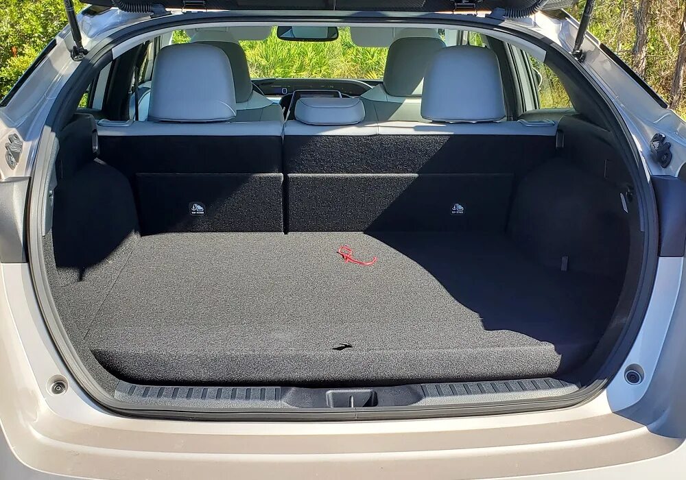 Тойота приус 51. Багажник приус 30. Багажник приус. Багажник приус 50. Тойота приус 2012 багажник.