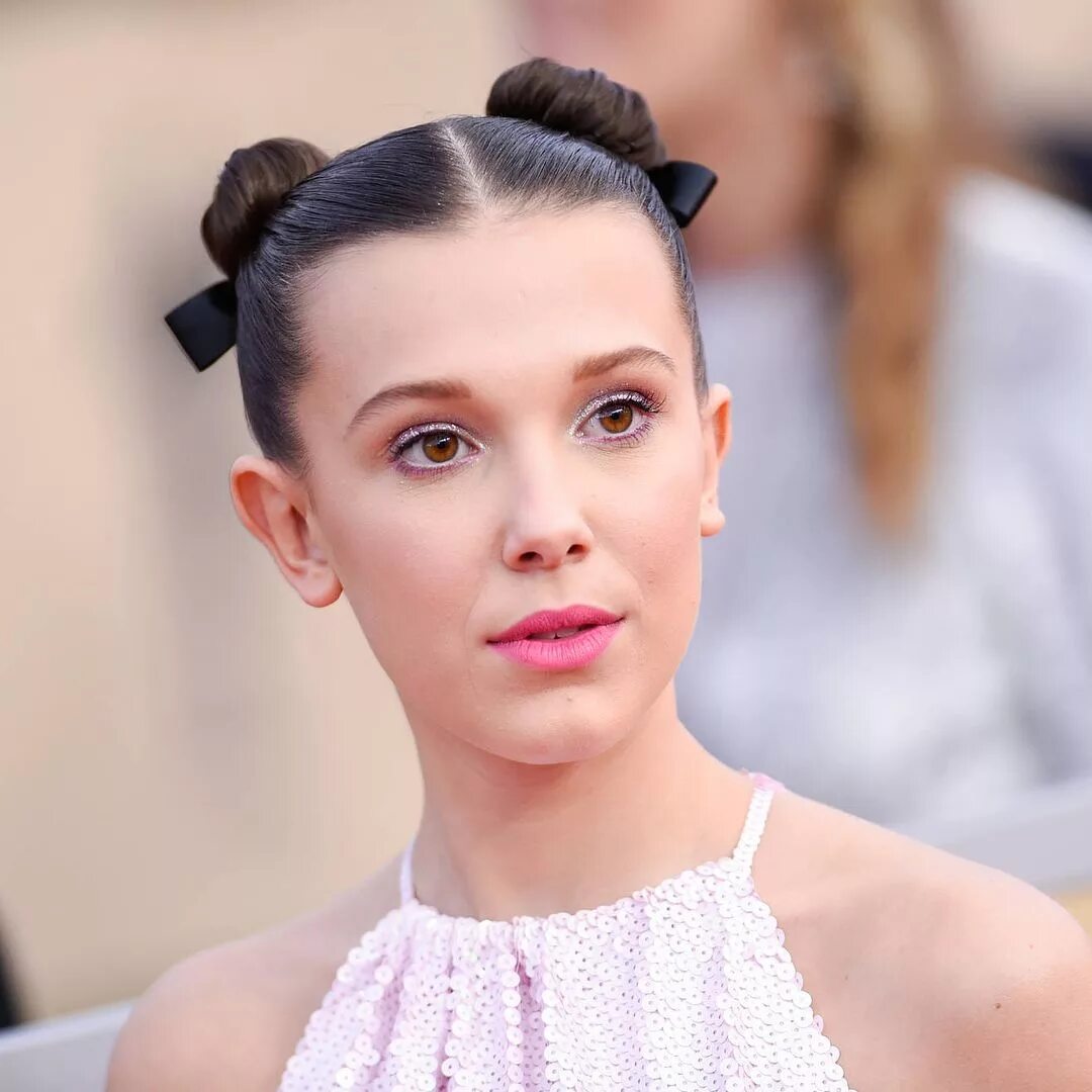 Милли Бобби. Millie Bobby Brown. Милли Бобби Браун 2020. Милли Бобби Браун макияж. Милли браун возраст