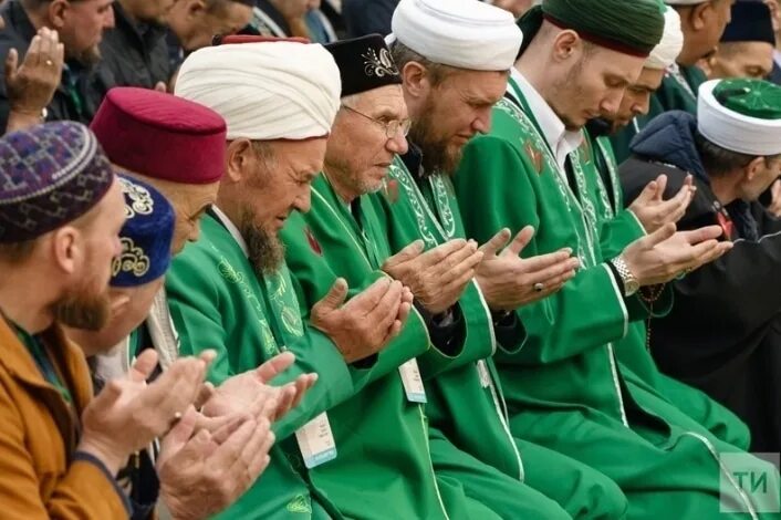 Первый ураза. Ураза-байрам 2023 в Татарстане. Мечеть. Мусульманские. С праздником Ураза байрам.