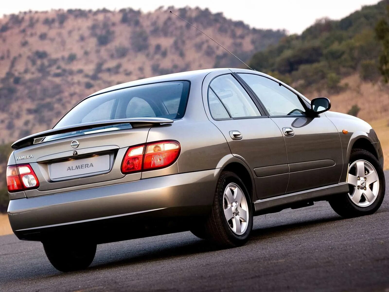 Фото машины ниссан альмера. Nissan almera n16. nissan almera n16 седан. nissan almera ii (n16). ниссан альмера 16.