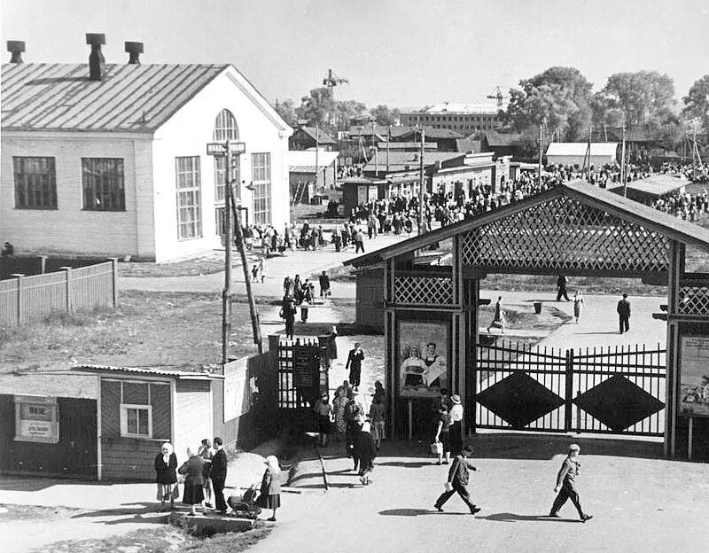 Соборная площадь глазов. Глазов 1960. Преображенский собор глазов. Старый город глазов. Город глазов старый район.