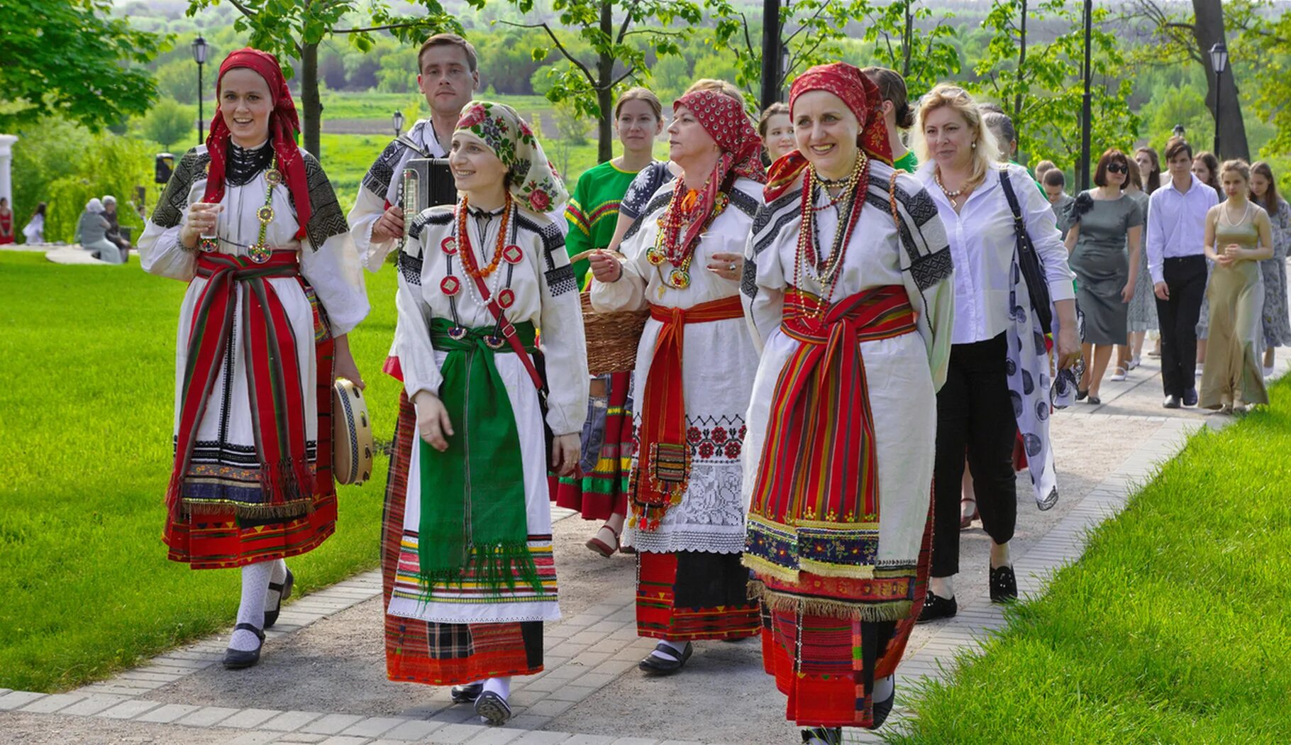 Погода в народном воронежской области. Русский народный костюм Воронежской губернии. Народный национальный костюм Воронежской губернии. Традиционный костюм Воронежской губернии. Народный костюм Воронежской области.